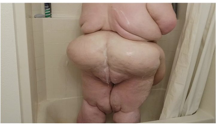 SSBBW CARMIN CARMELLO - Shower time