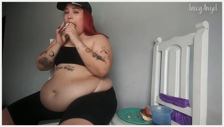 Juicyangel - Snacking on Sandwiches