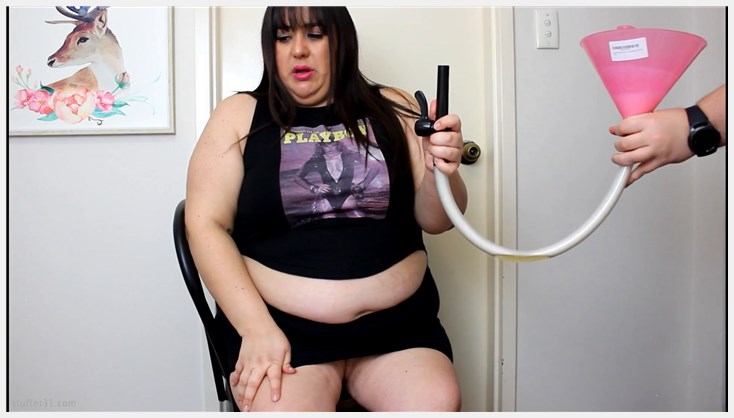 Layla BBW - funnelled full of beer
