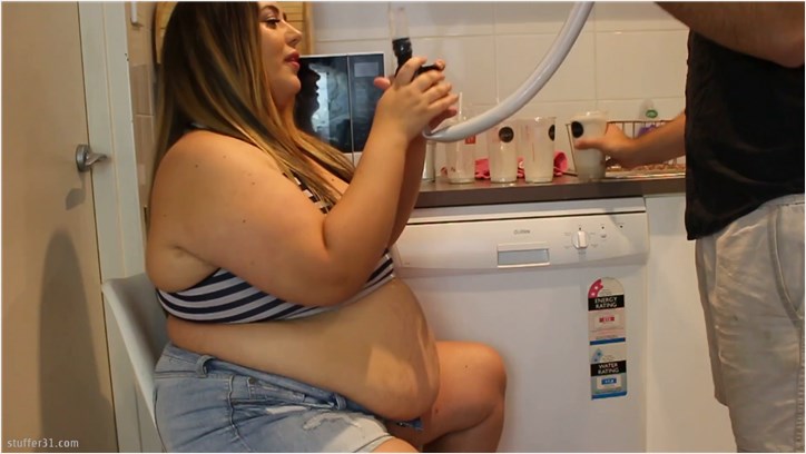 Layla BBW - force funnelfed 4 shakes