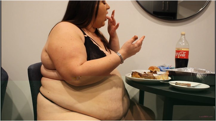 Layla BBW - huge bbq platter for two