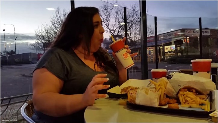 Layla BBW - public burger stuffing
