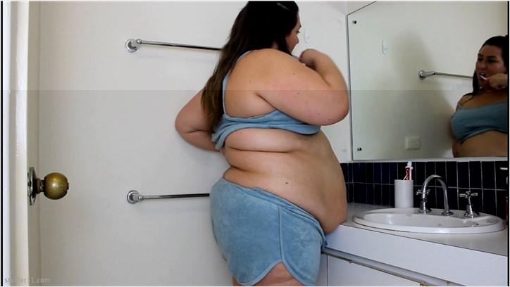Layla BBW - teeth brushing request