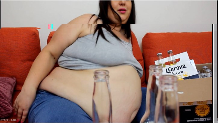 Layla BBW - corona chug and pizza