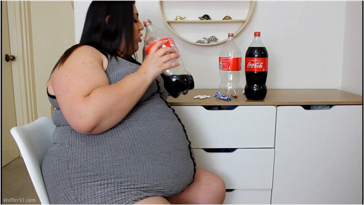 Layla BBW - coke mentos in stripes request