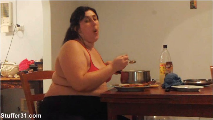 Layla BBW - stuffing in spandex
