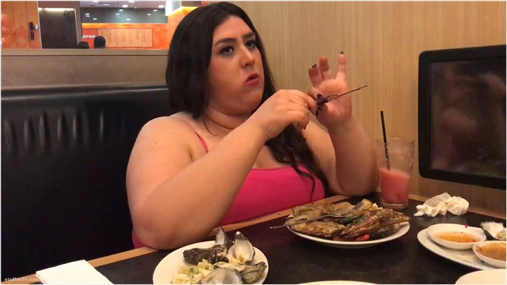 Layla BBW - booth request