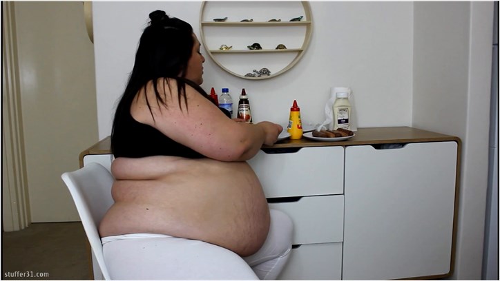 Layla BBW - stuffing on hotdogs request