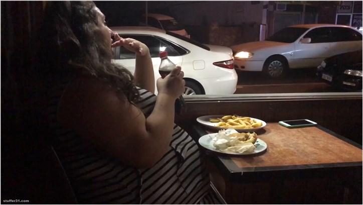 Layla BBW - public drunk stuffing