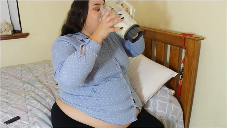 Layla BBW - shake button pop