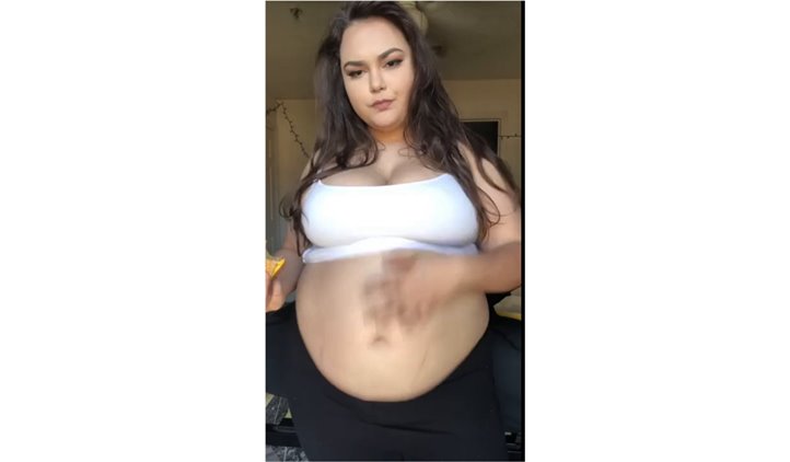 BBW Thiccollegegirl - Burger stuffing 2 (April 2019)