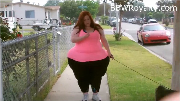 BigCutie Sadie - Walking Full