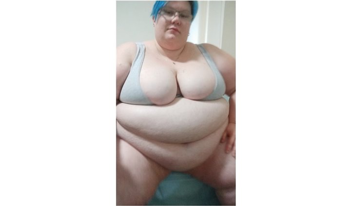 SSBBW TubbyToni (nyanfat) - Outgrown bra