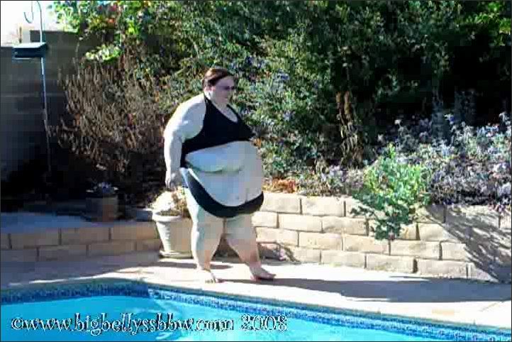 BigBellySSBBW - swimming