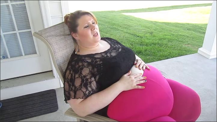 Destiny BBW - Belly in leggings (2014-08-15) 020