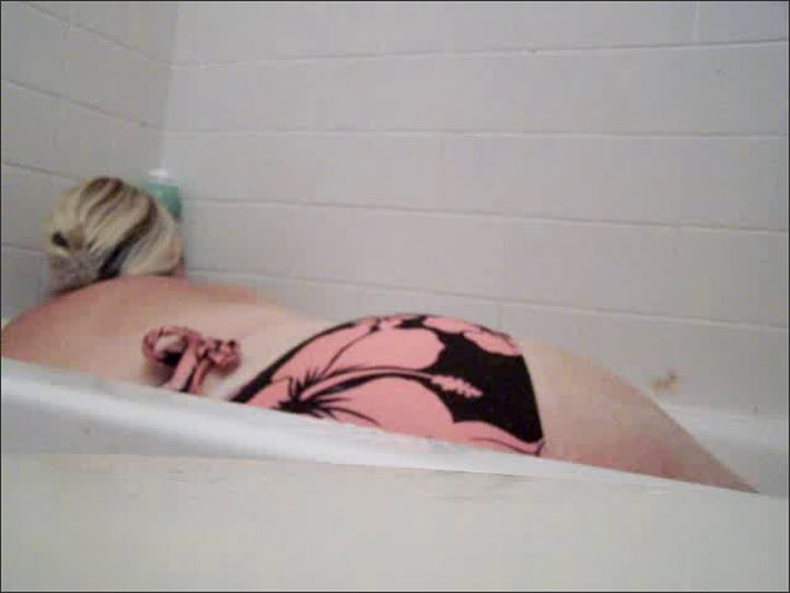 Destiny BBW - Big bath (2009-08-05) 031