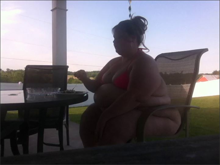 Destiny BBW - Bikini pie eating (2014-07-10) 044