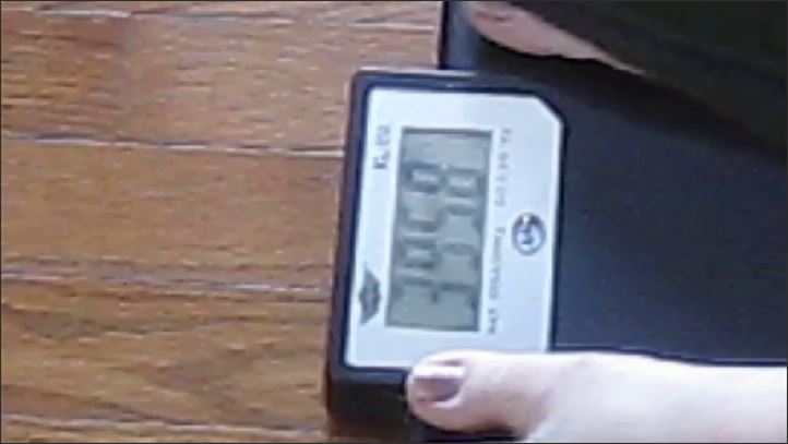 Destiny BBW - Birthday weight (2014-08-26) 047
