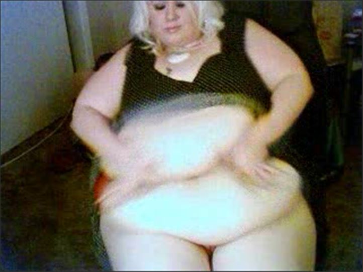 Destiny BBW - gigantic belly in adress 163