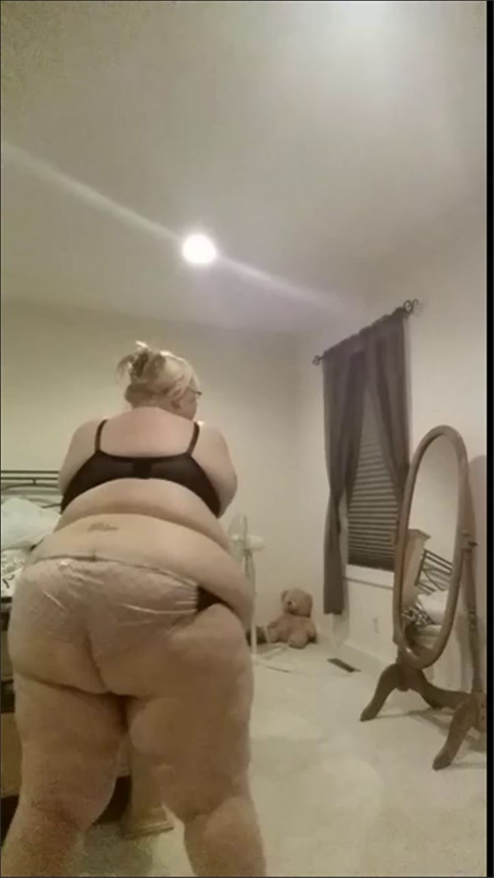Destiny BBW - Jiggle, shake, walk (2014-10-31) 190
