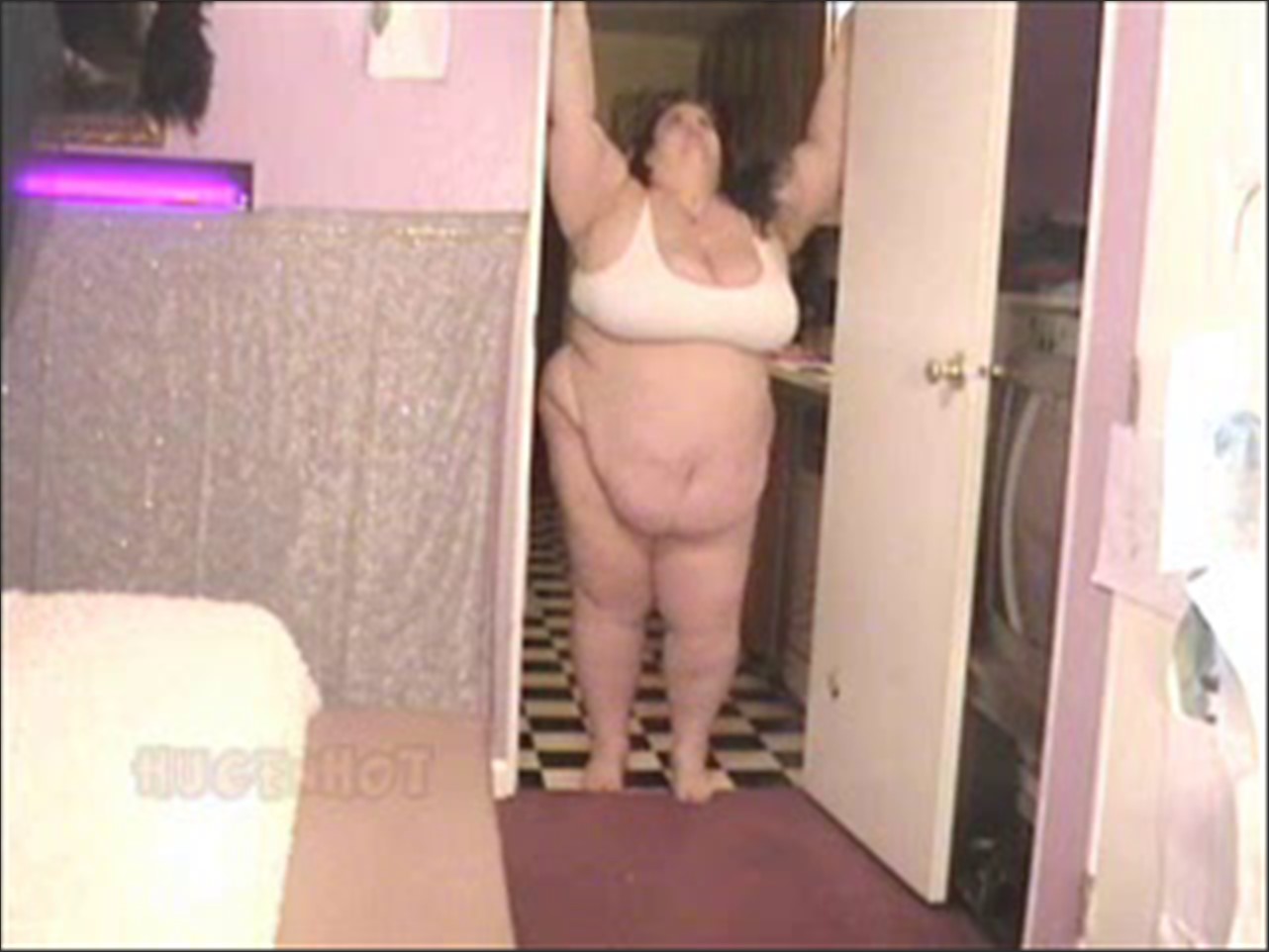 HUGE n HOT(Rhonda) - SSBBW HnH doorway tease