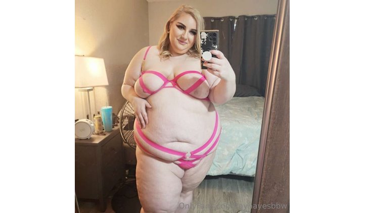 Taylor Hayes @tayhayesbbw