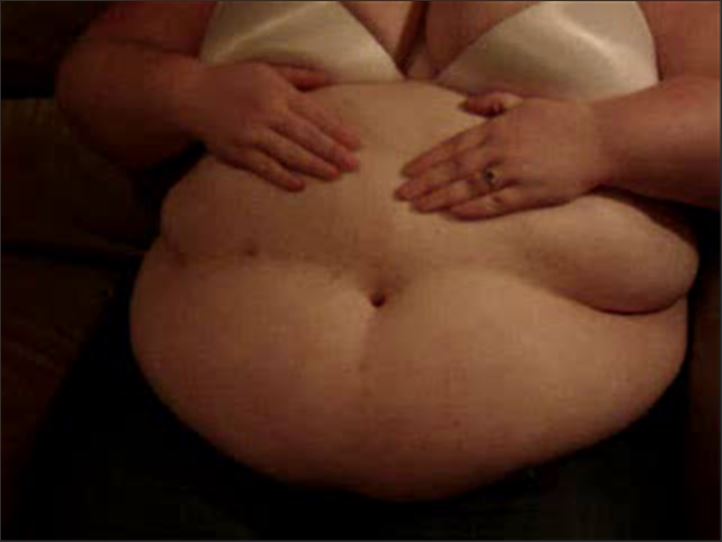 Kellie Kay - bellyrubbing 124