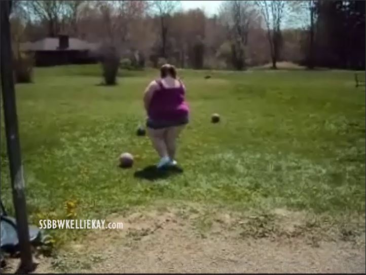 Kellie Kay - chunky dunking video 155