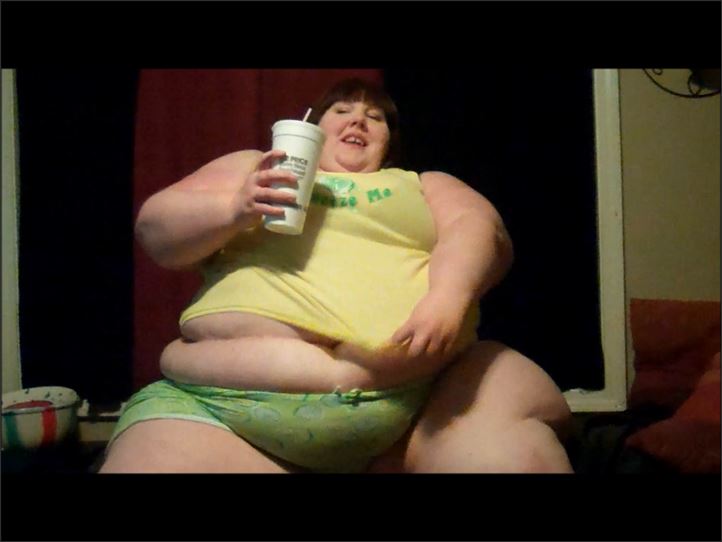 Kellie Kay - SSBBW SquasH and Sit with Lots of Groans and Moans! 050