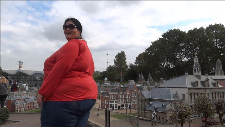 SSBBW Lailani - 425GiantessHolland6wmv