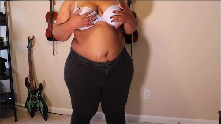 Lexi - strip tease in jeans