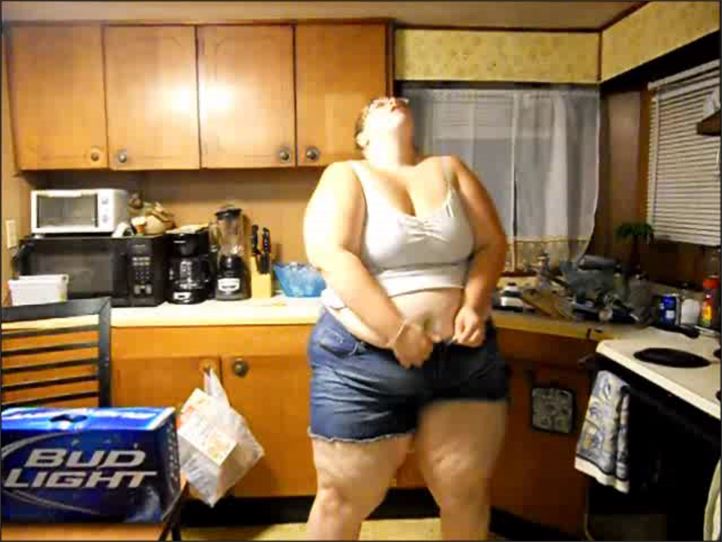 BBW Luscious Amazon - Luscious.Amazon.Beer.Chug