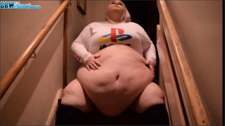 SSBBW Porcelain Fox - 207 weight goals and burps