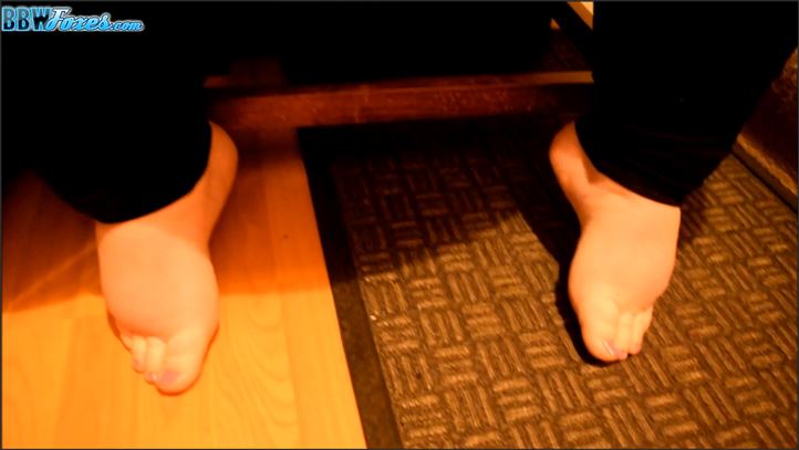 SSBBW Porcelain Fox - Video 131 Feet And Chub Movies