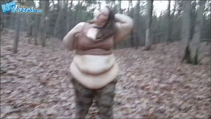 SSBBW STARSTRUCK - Video 8 - Walk in the Woods - Videos