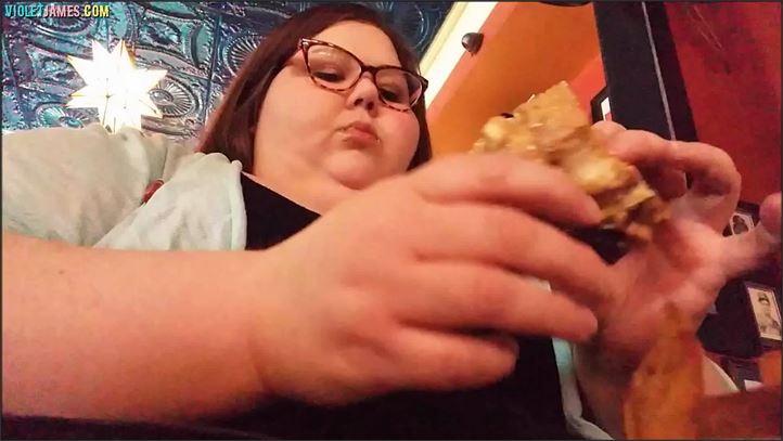 SSBBW Violet James - 610 Public Pigout