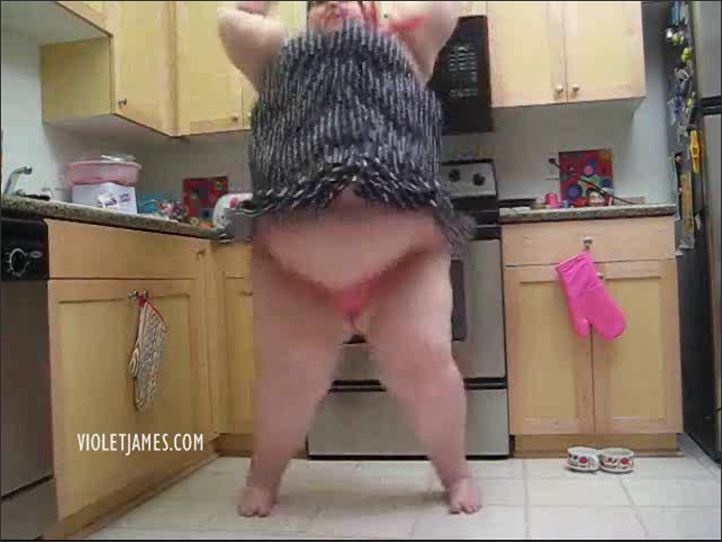 SSBBW Violet James - 766 Stretches and Jumping Jacks