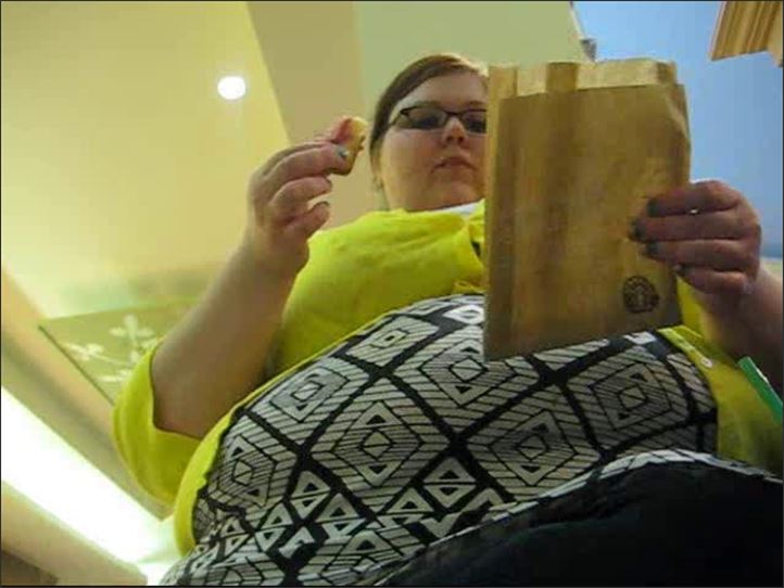 SSBBW Violet James - 887 Mall Munchies