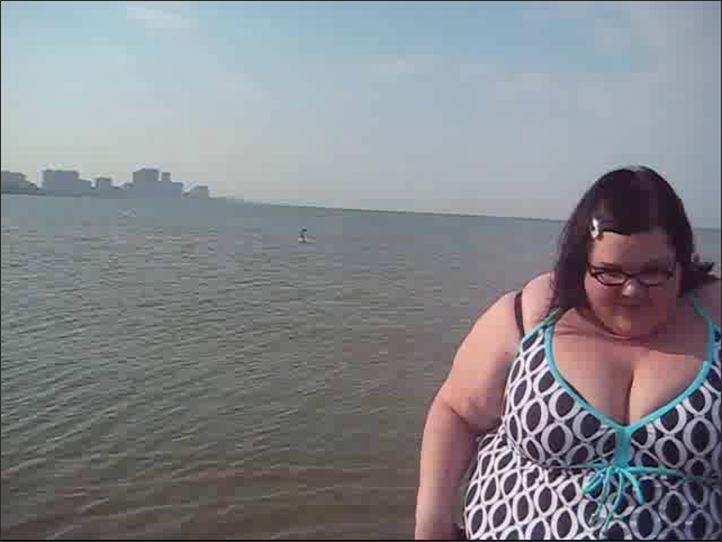 SSBBW Violet James - 967 atthebeach