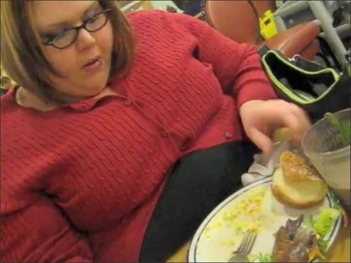 SSBBW Violet James - 975 atthebuffet
